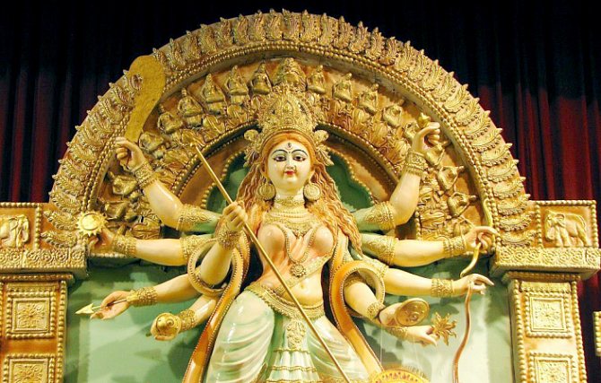 Богиня Дурга, Бурга, изображение Дурги, скульптура Дурга, Парвати, Ади Шакти, эманация Парвати, навадурга
