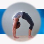Чакрасана (Поза Колеса) в йоге: техника, значение и польза