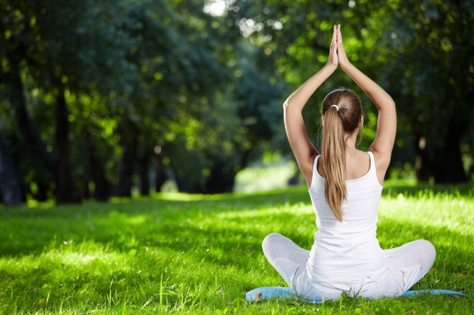 Йога для суставов и позвоночника: упражнения для тазобедренных, коленных и плечевых суставов