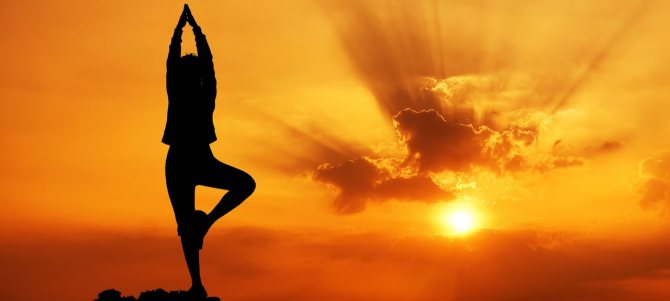 Приветствие солнцу йога