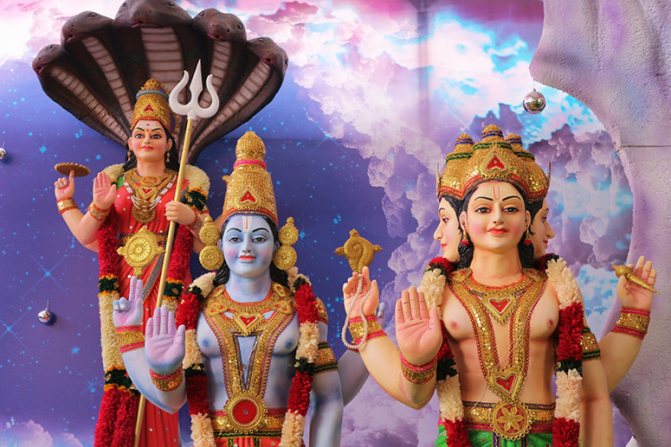 Триада богов: Брахма, Вишну, Шива